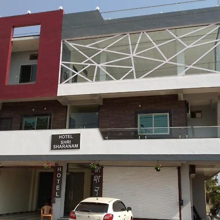 Maheshwar Hotel Shri Sharanam מראה חיצוני תמונה