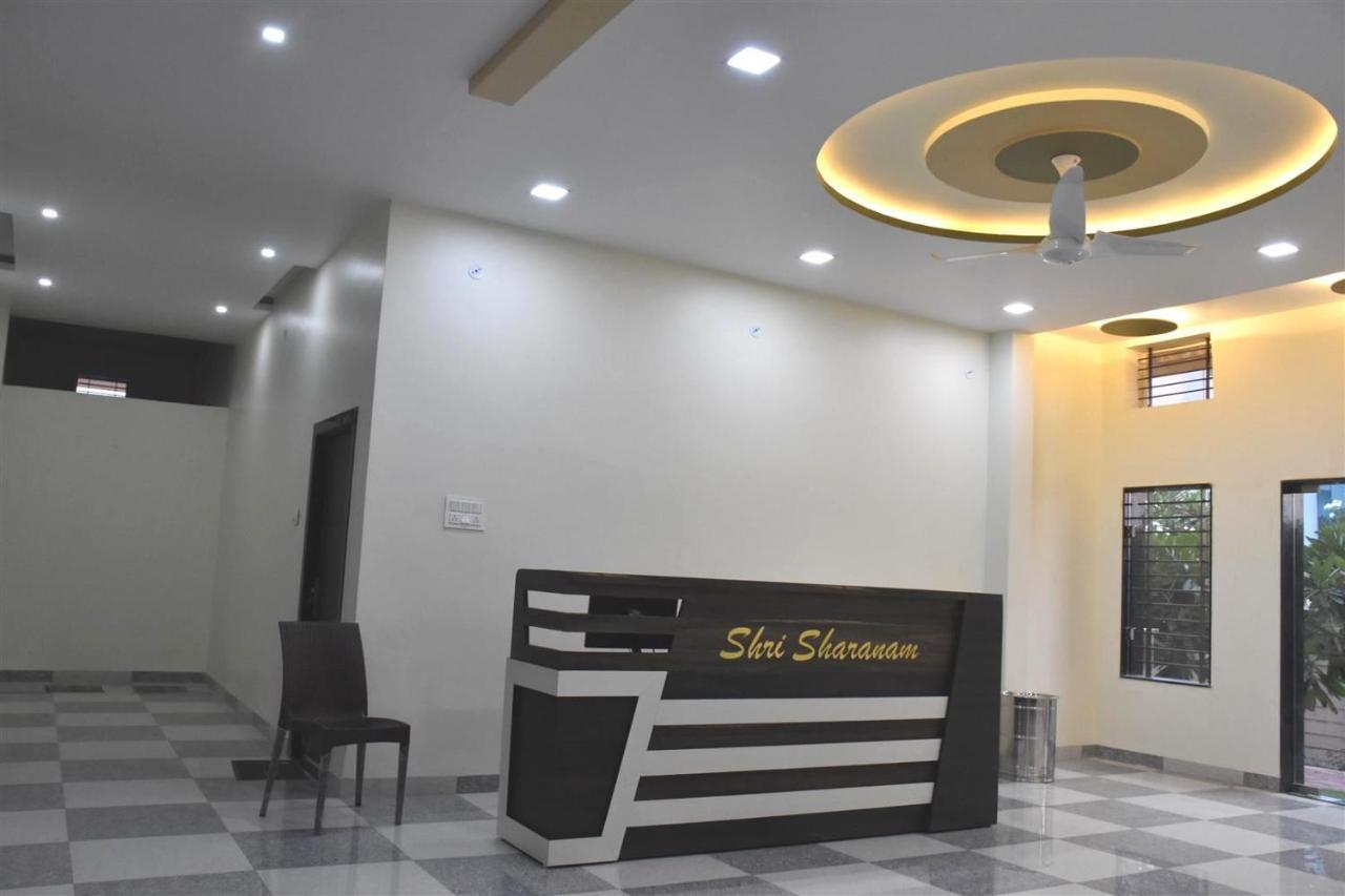 Maheshwar Hotel Shri Sharanam מראה חיצוני תמונה