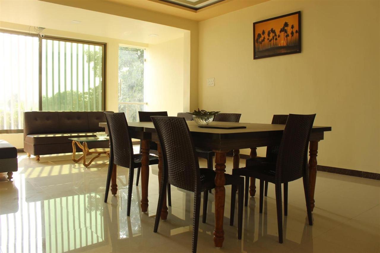 Maheshwar Hotel Shri Sharanam מראה חיצוני תמונה
